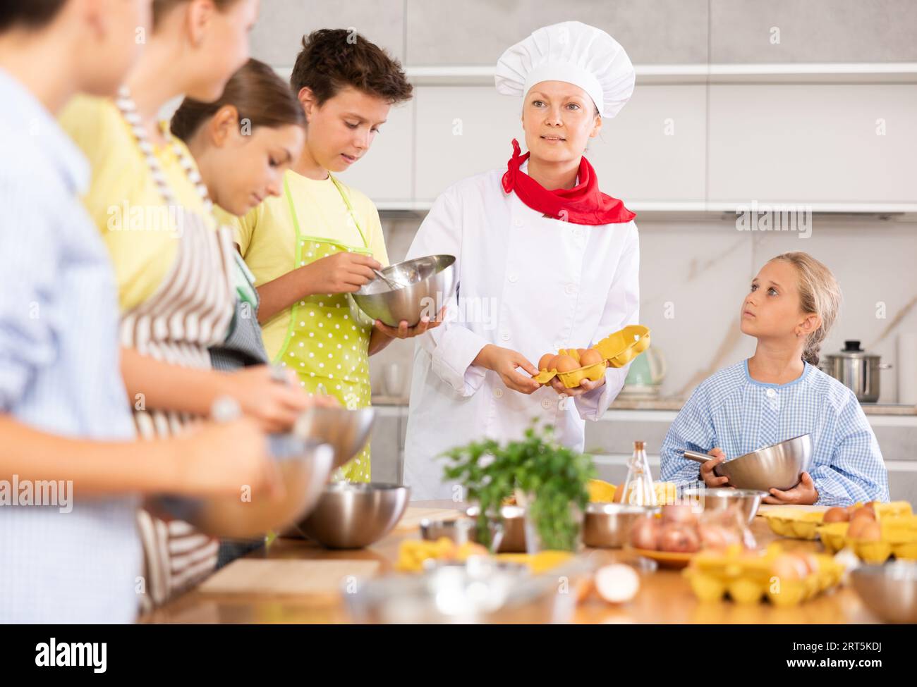 Children culinary lesson female hi-res stock photography and images - Alamy