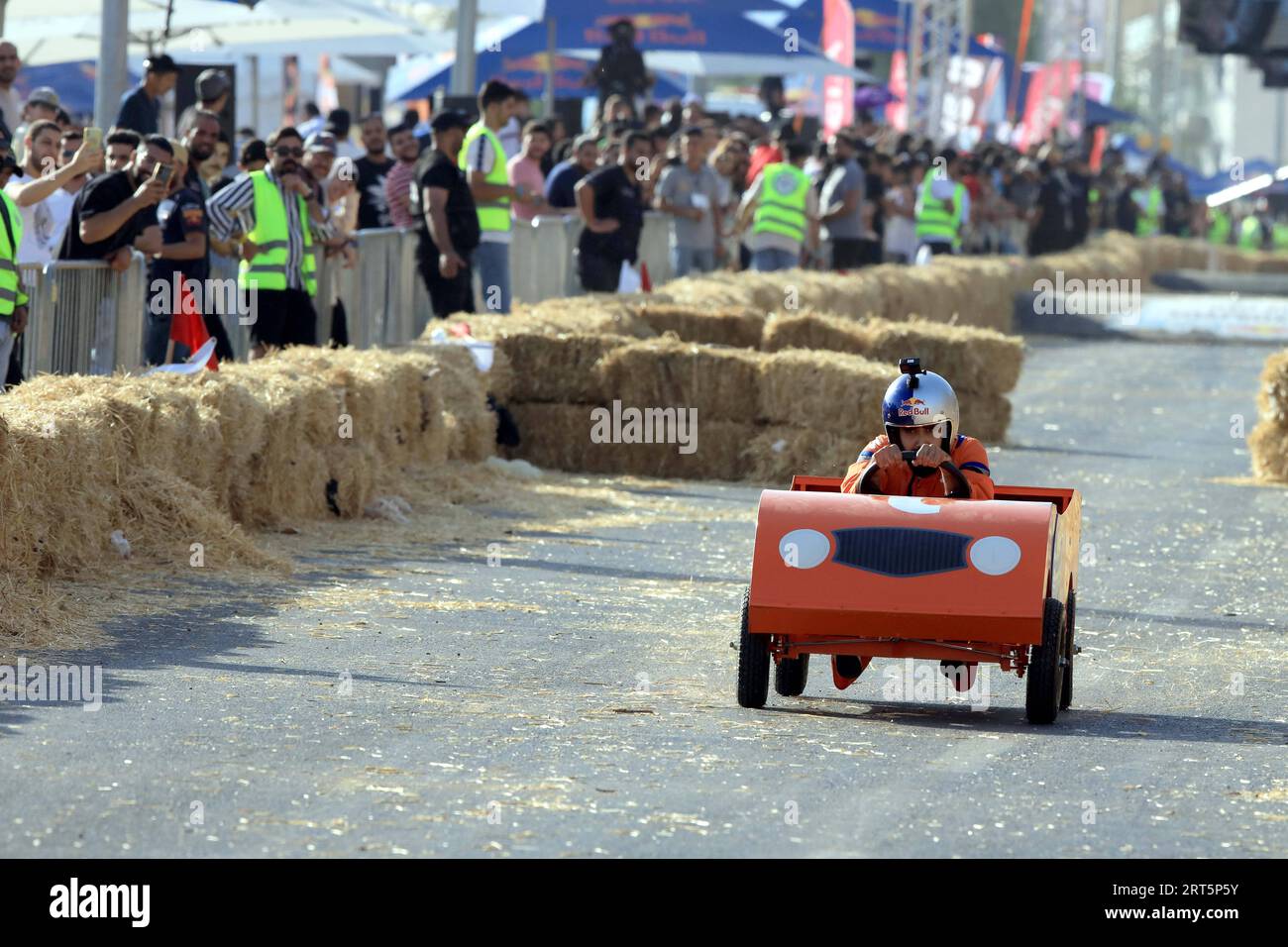 https://c8.alamy.com/comp/2RT5P5Y/230909-amman-sept-9-2023-a-competitor-drives-a-hand-made-vehicle-during-the-red-bull-soapbox-race-2023-in-amman-jordan-on-sept-8-2023-photo-by-xinhua-jordan-amman-soapbox-race-mohammadxabuxghosh-publicationxnotxinxchn-2RT5P5Y.jpg