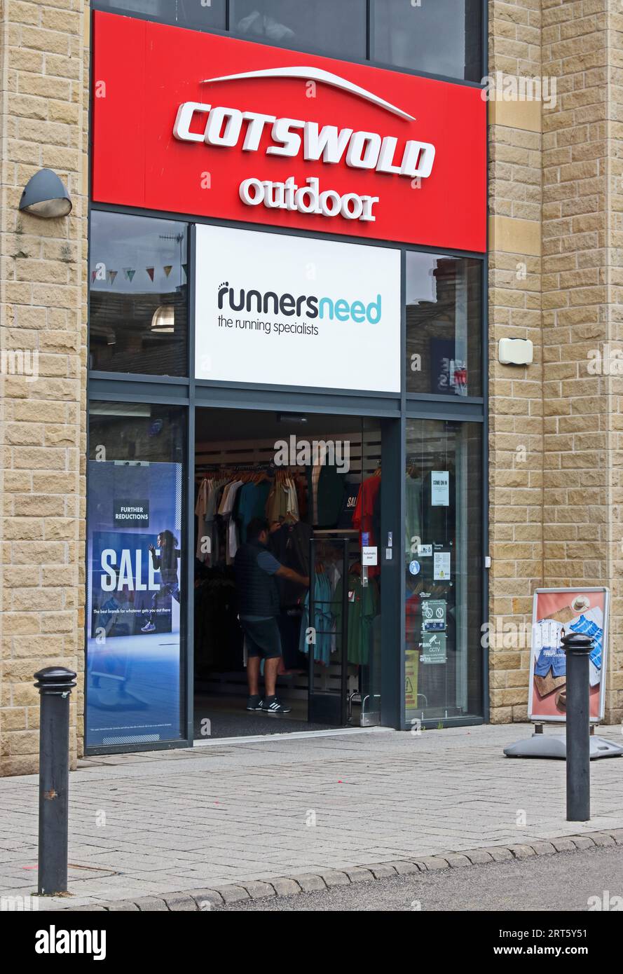 Outdoor shop hires stock photography and images Alamy