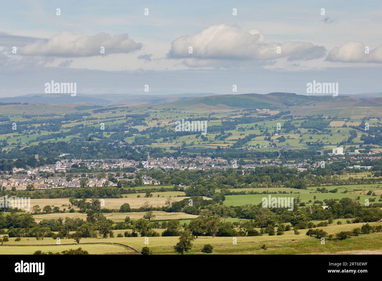Clitheroe in Lancashire with the local countryside around Stock Photo