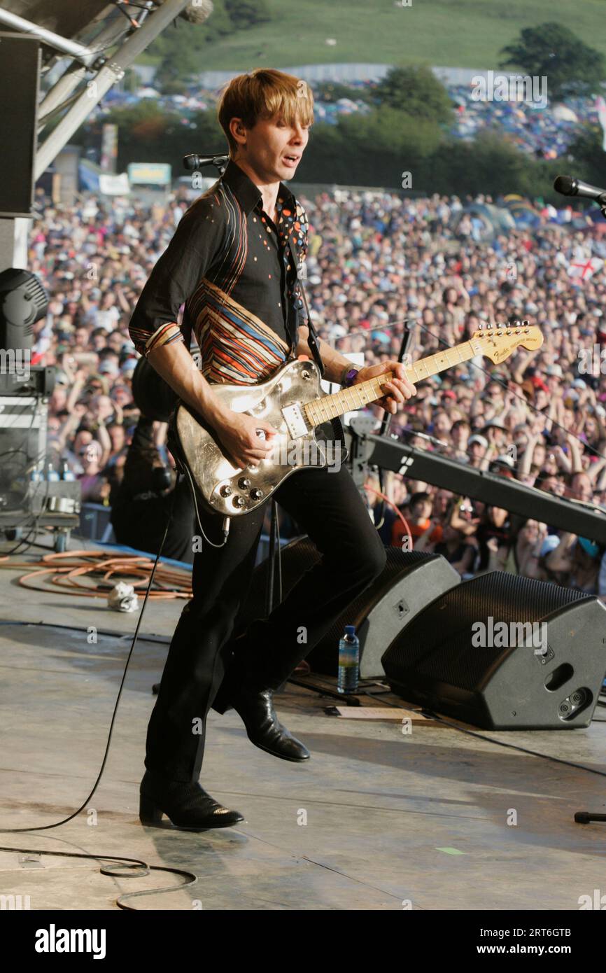 Franz Ferdinand performing at Glastonbury Festival in 2004 Stock