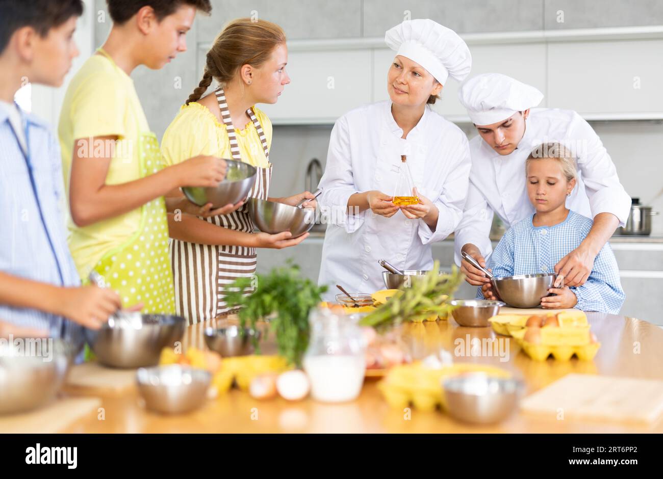Children culinary lesson female hi-res stock photography and images - Alamy