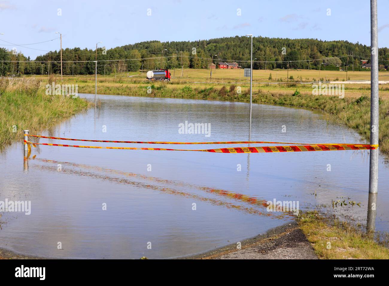 Flooded Mahtinaisentie pedestrian and cycle underpass due to heavy