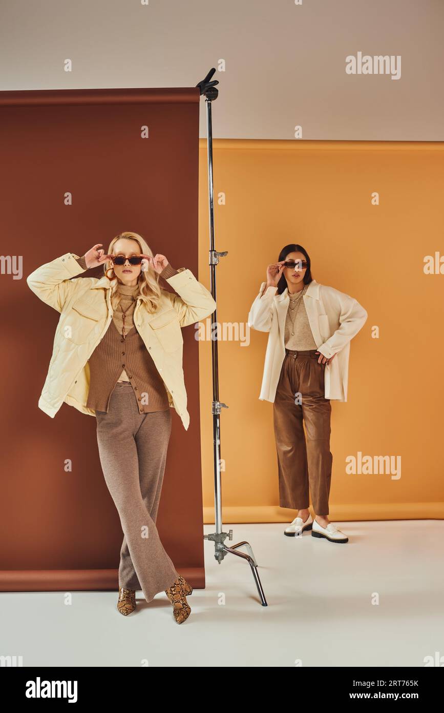 Duo backdrop hi-res stock photography and images - Alamy
