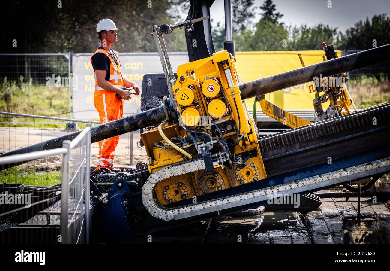 breda-the-start-of-an-electrical-drilling-to-install-an-underground
