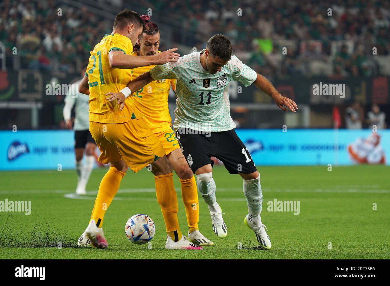Arlington, Texas, United States: Santiago Gimenez (MX) in action against Cameron Burgess (AU) and Jackson Irvine (AU) during the international soccer game between Mexico and Australia played at AT&T Stadium on Saturday September 9, 2023.  (Photo by Javier Vicencio / Eyepix Group/Sipa USA) Stock Photo