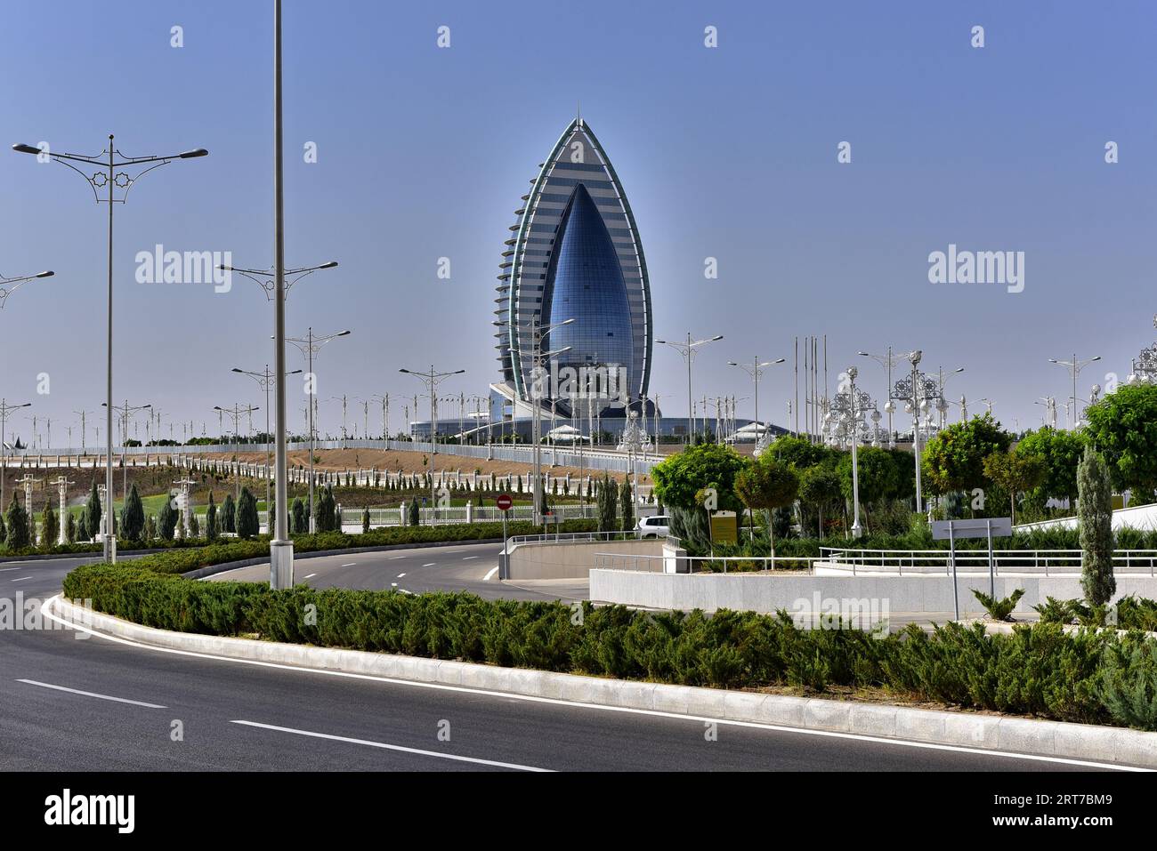 Yyldyz Hotel, a luxury hotel with 155 rooms, built in 2013 by Bouygues