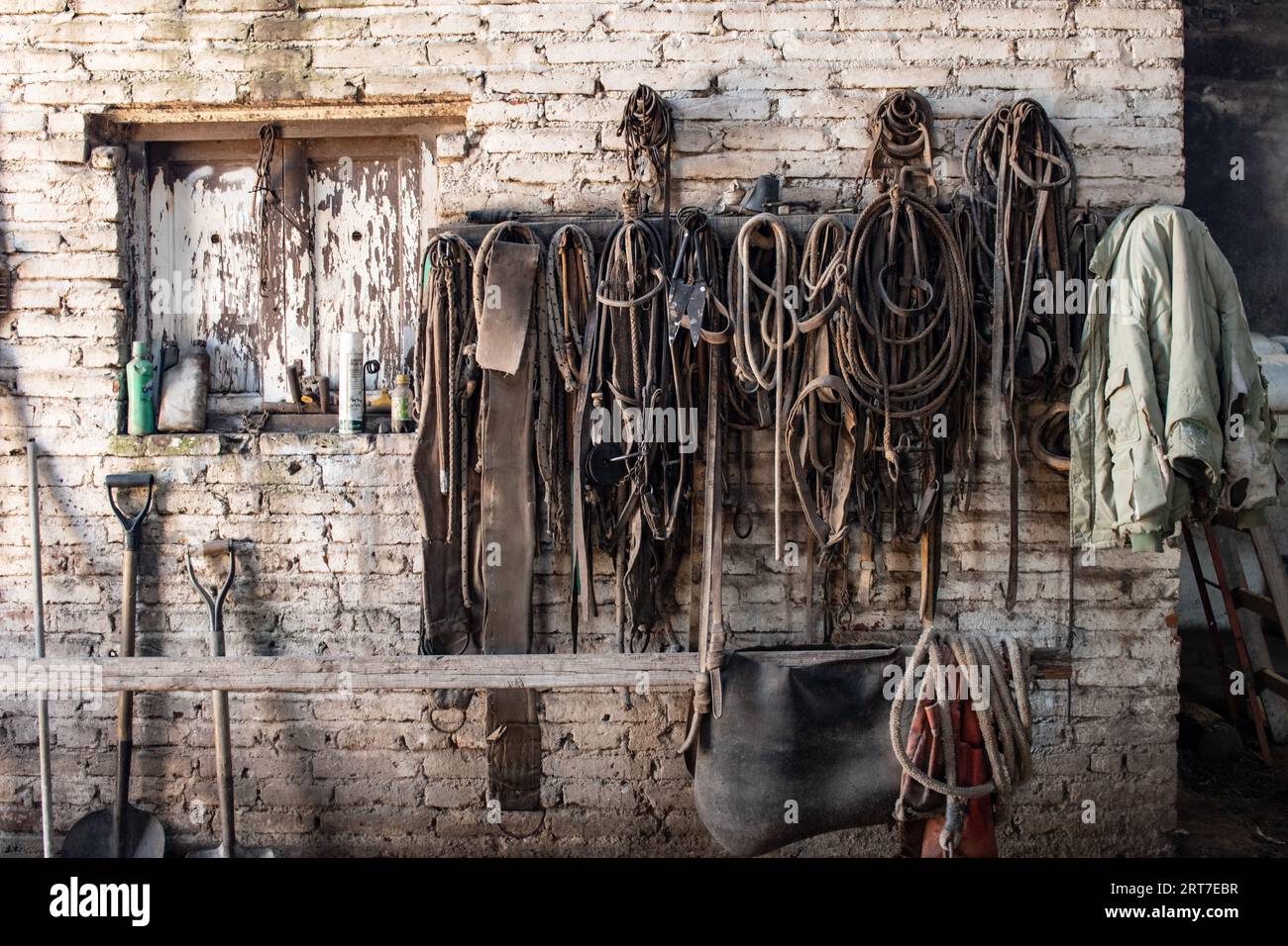 Rustic Workers Rustic wall with work elements for the countryside, leather and iron ...