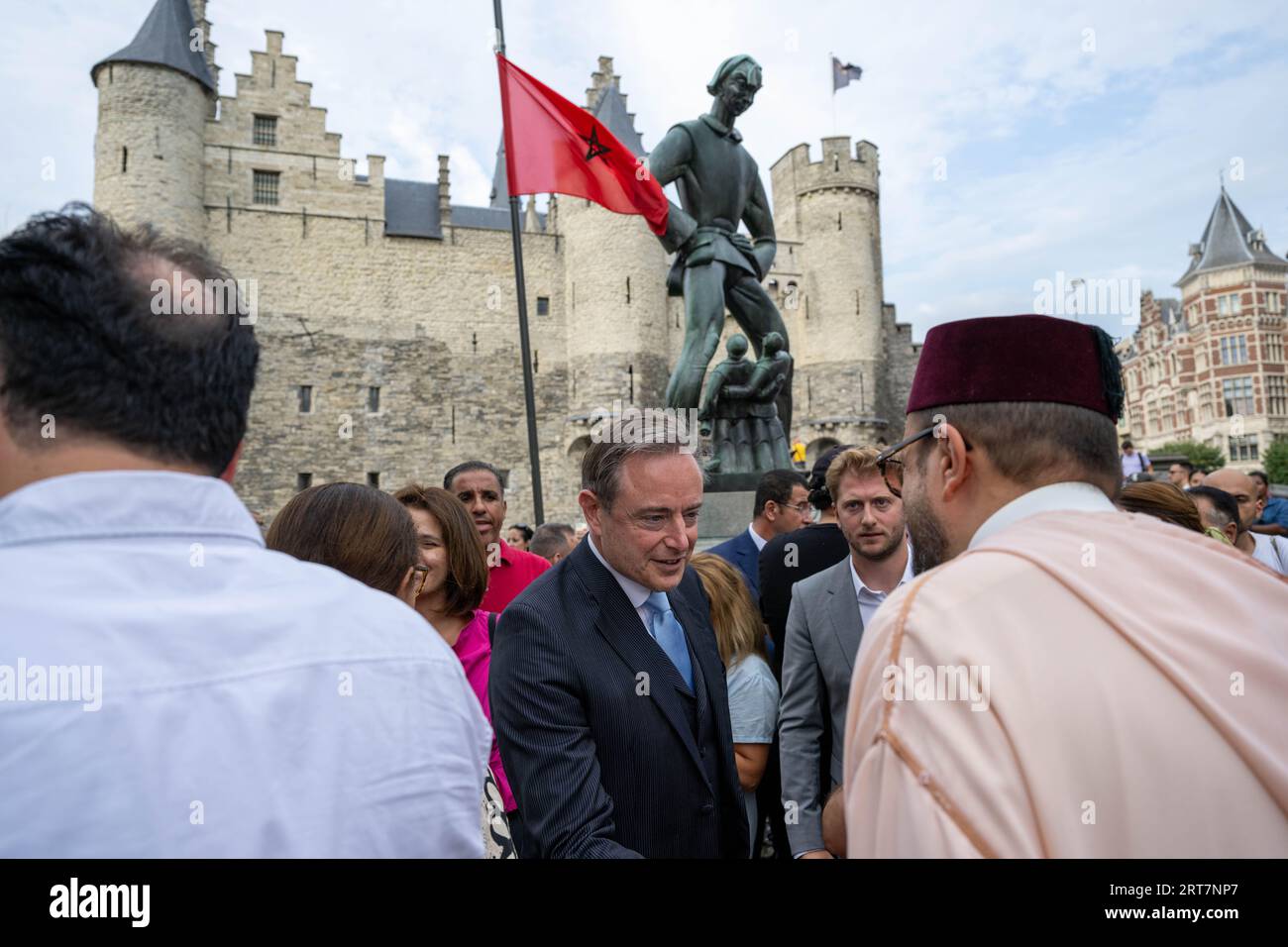 Antwerp, Belgium. 11th Sep, 2023. Antwerpen Mayor Bart De Wever and Imam Nordin Taouil (R) are seen at a memorial ceremony for the victims of the earthquake in Morocco, at the Grote Markt, in Antwerp, Monday 11 September 2023. The earthquake that hit Morocco late Friday killed at least 2,122 people and injured more than 2,400 others. BELGA PHOTO JONAS ROOSENS Credit: Belga News Agency/Alamy Live News Stock Photo