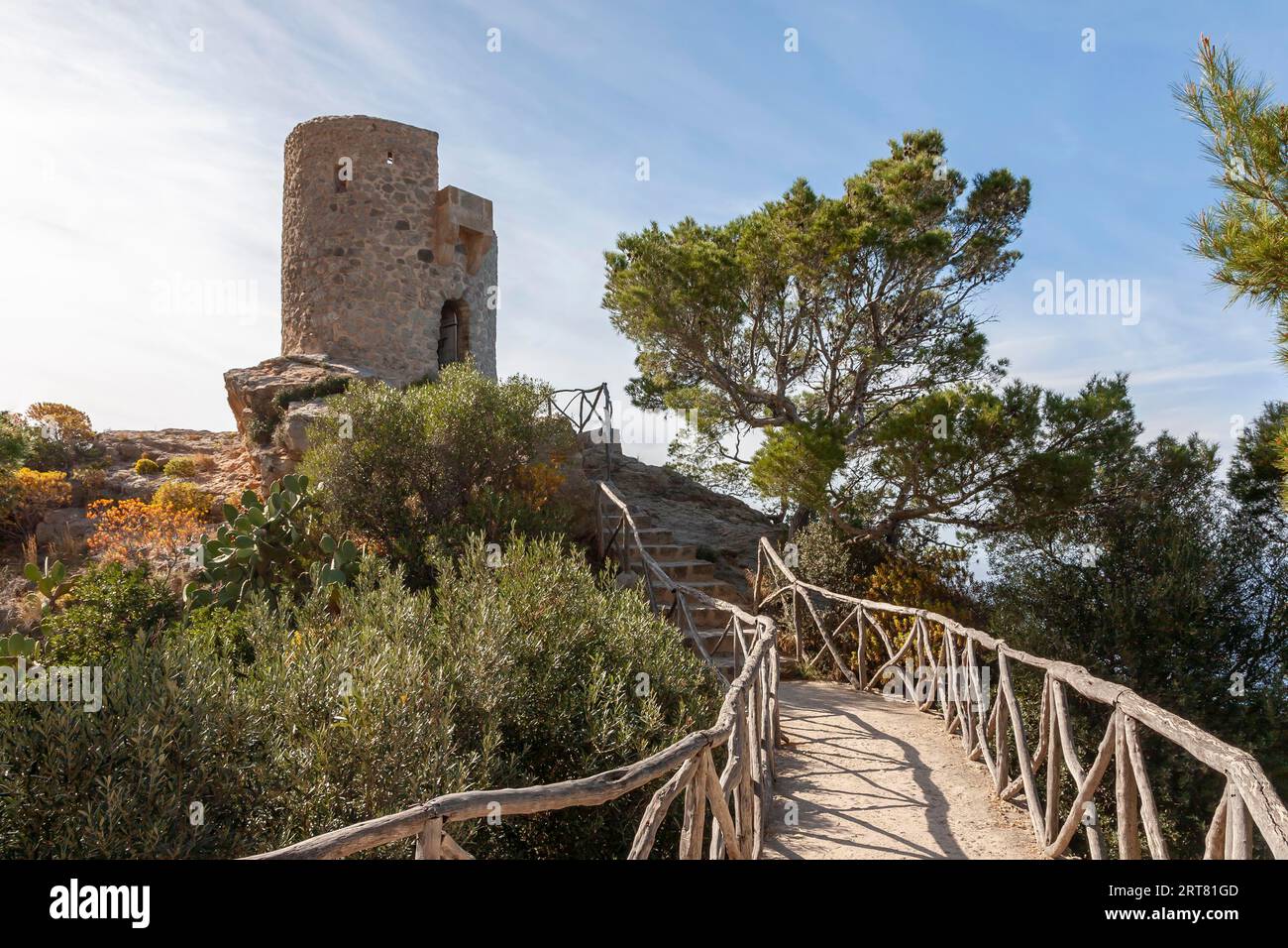Torre des Verger, Torre de Ses Animes or Mirador de Ses Animes, old  watchtower near Banyalbufar, Majorca, Balearic Islands, Spain Stock Photo -  Alamy