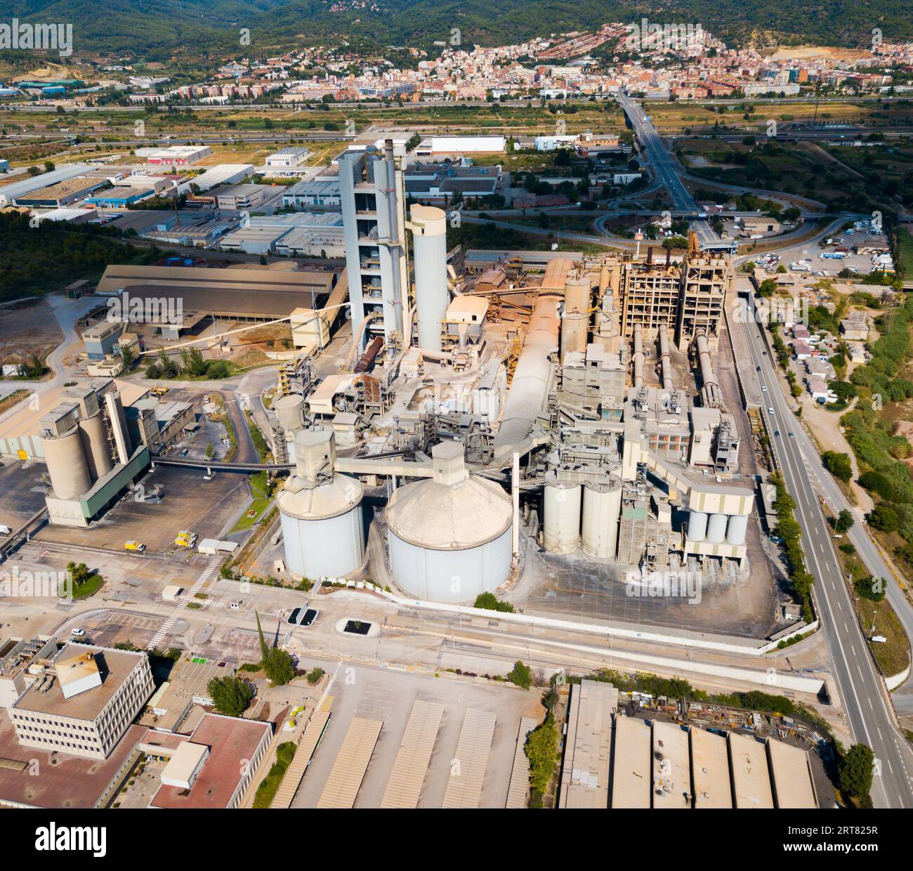 Concrete edifices hi-res stock photography and images - Alamy