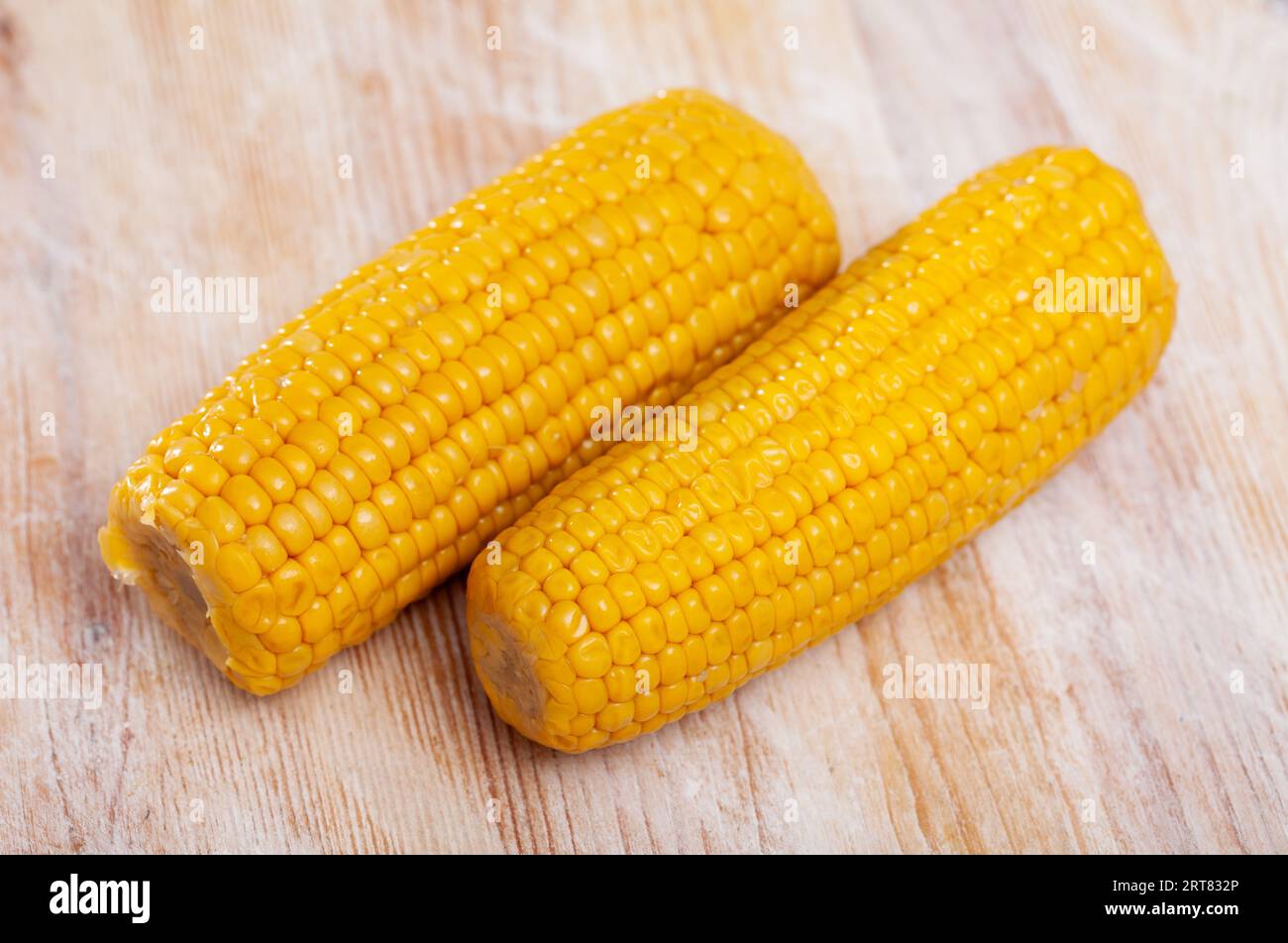 Homemade Cobs Closeup view of the homemade golden corn cobs on plate Stock Photo - Alamy
