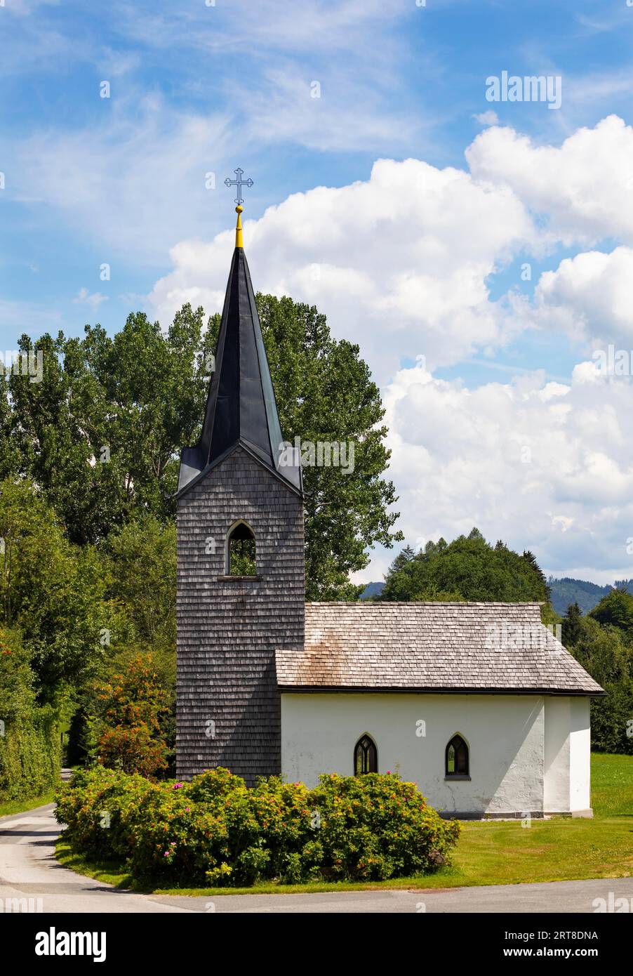 Chapel near the village of Koppl, Osterhorn Group, Flachgau, province ...