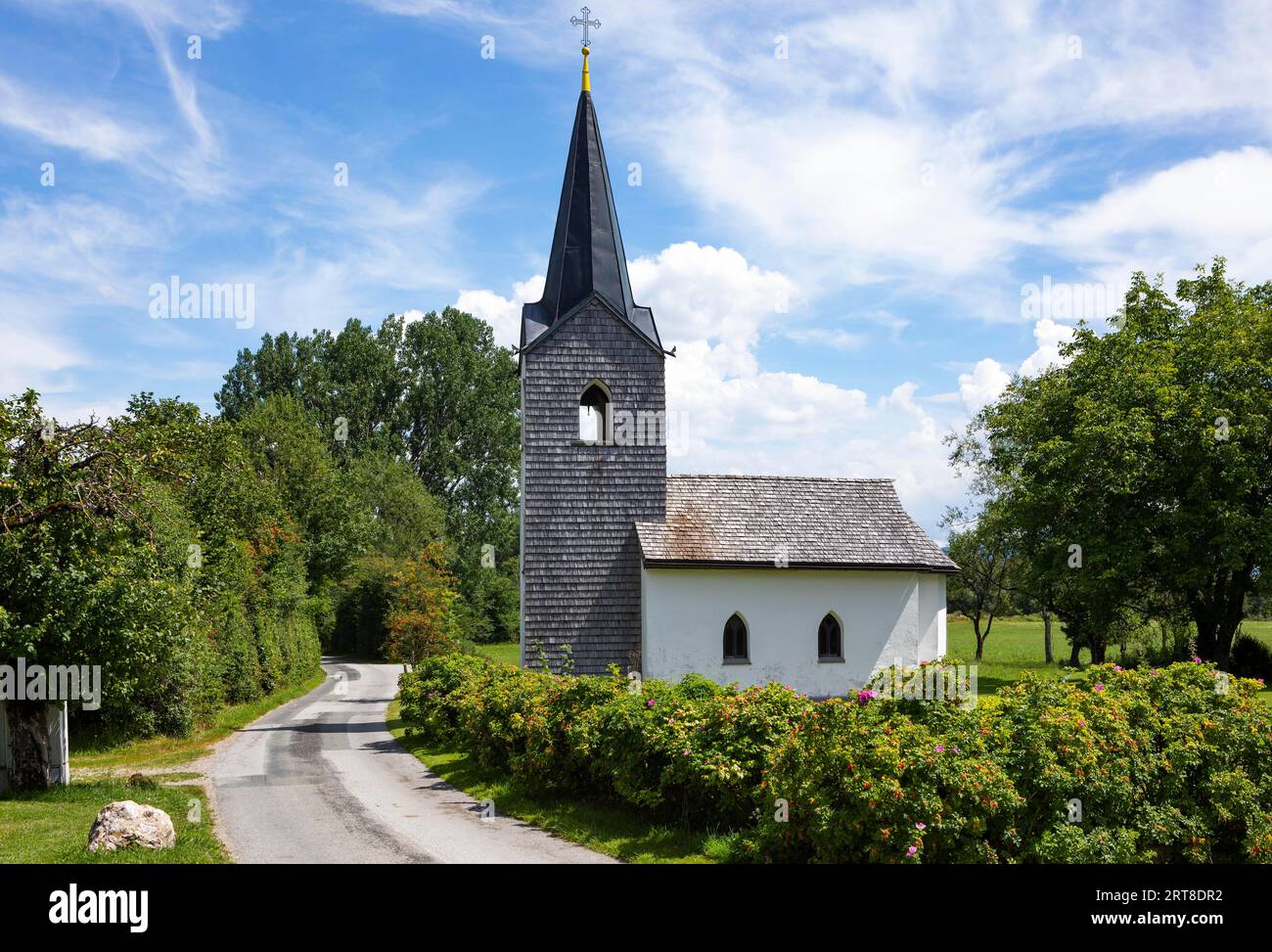 Chapel near the village of Koppl, Osterhorn Group, Flachgau, province ...
