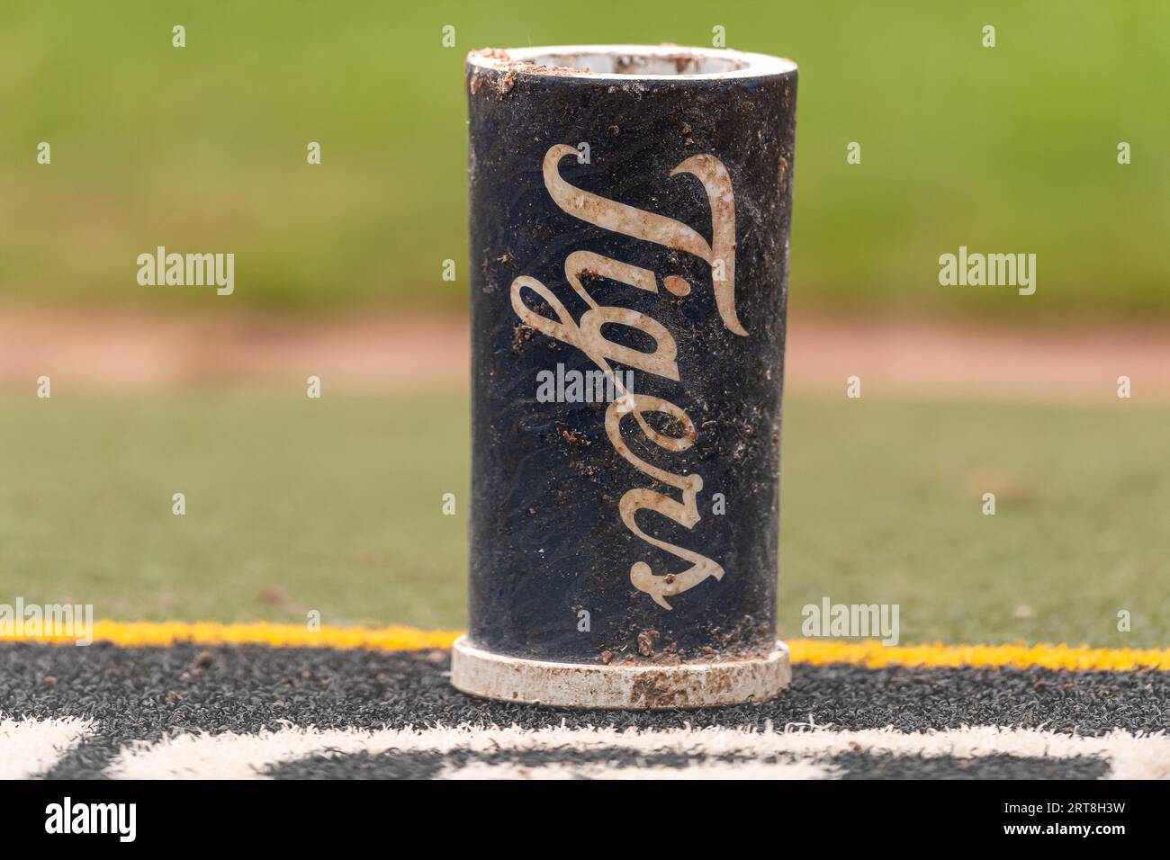 DETROIT, MI - SEPTEMBER 10: General view of on deck circle and bat weight during the game between Chicago White Sox and Detroit Tigers on September 10, 2023 at Comerica Park in Detroit, MI (Photo by Allan Dranberg/CSM) Stock Photo