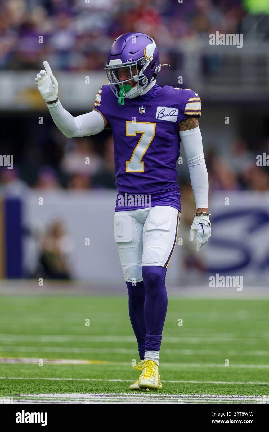 Minnesota Vikings cornerback Byron Murphy Jr. (7) in action against the