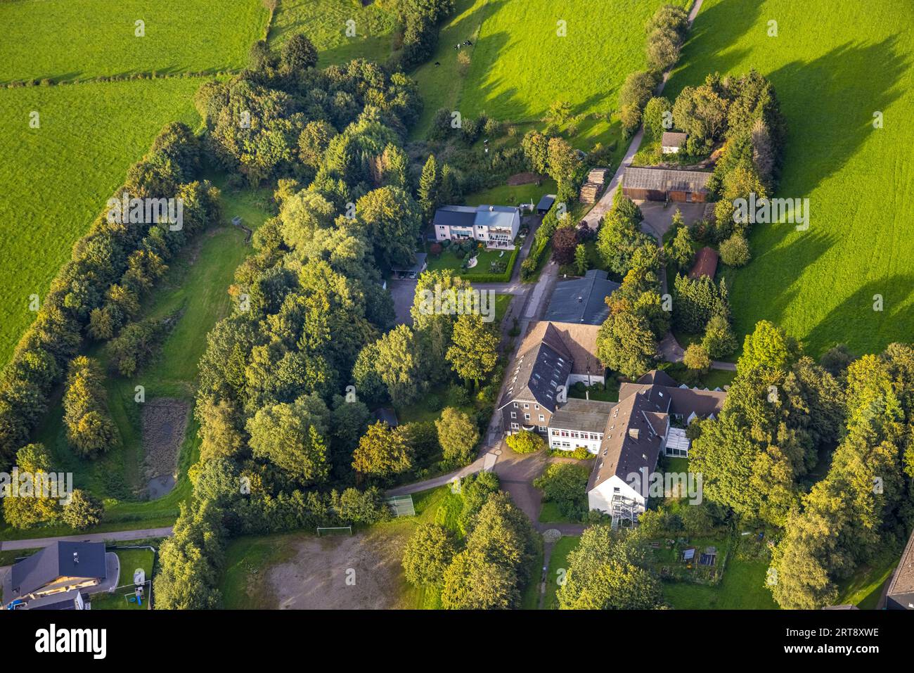 Aerial view, district Zurstraße with school building Pestalozziweg ...