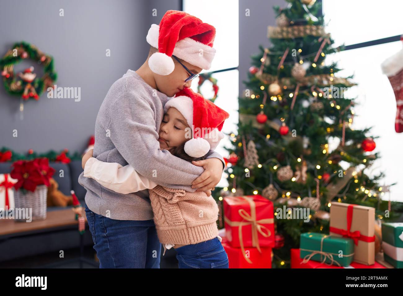 Kissing santa claus hi-res stock photography and images photo