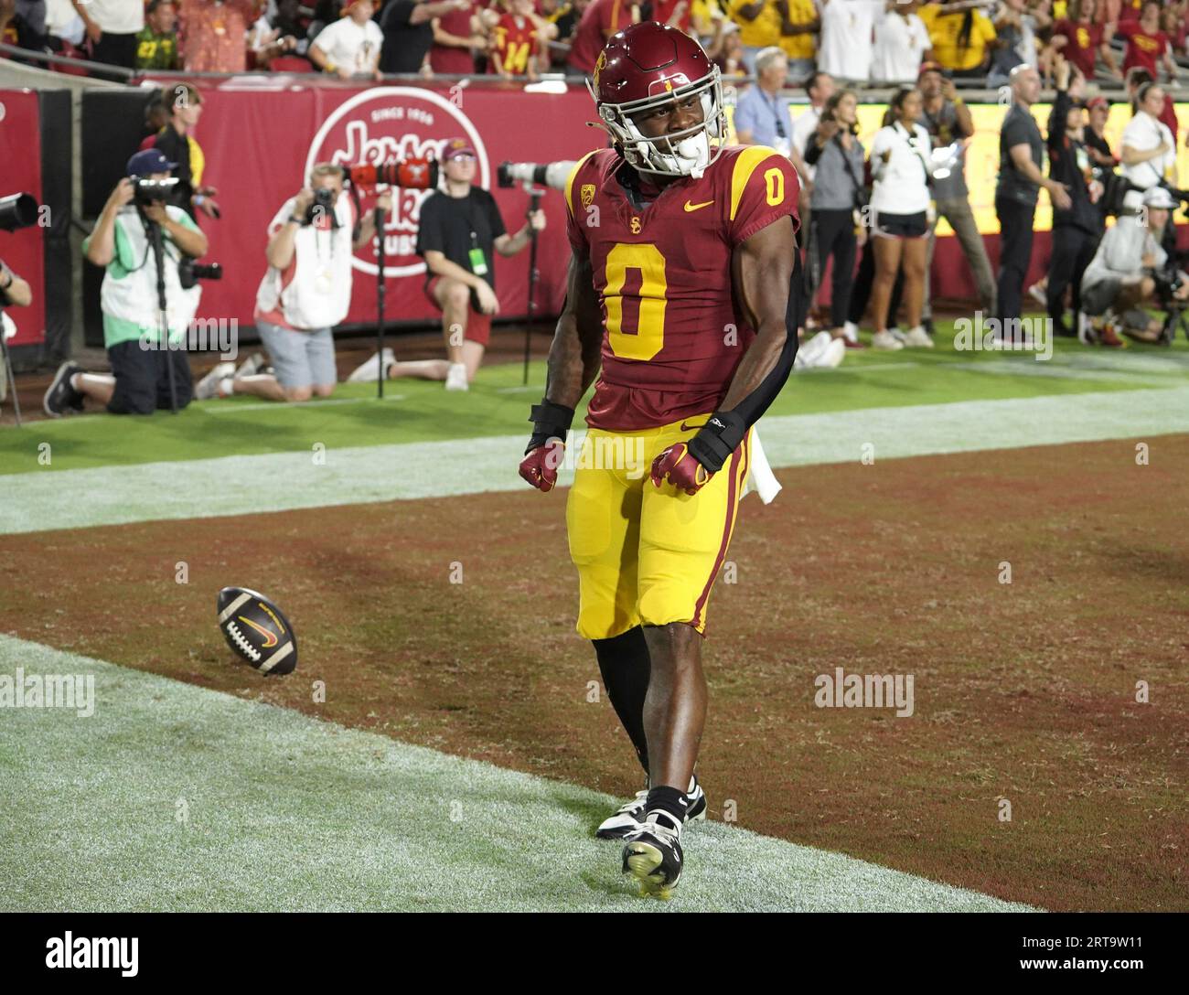 USC Trojans running back Marshawn Lloyd (0) makes a play with the ...