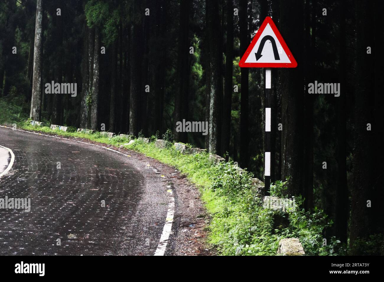 Zig zag mountain road hi-res stock photography and images - Alamy