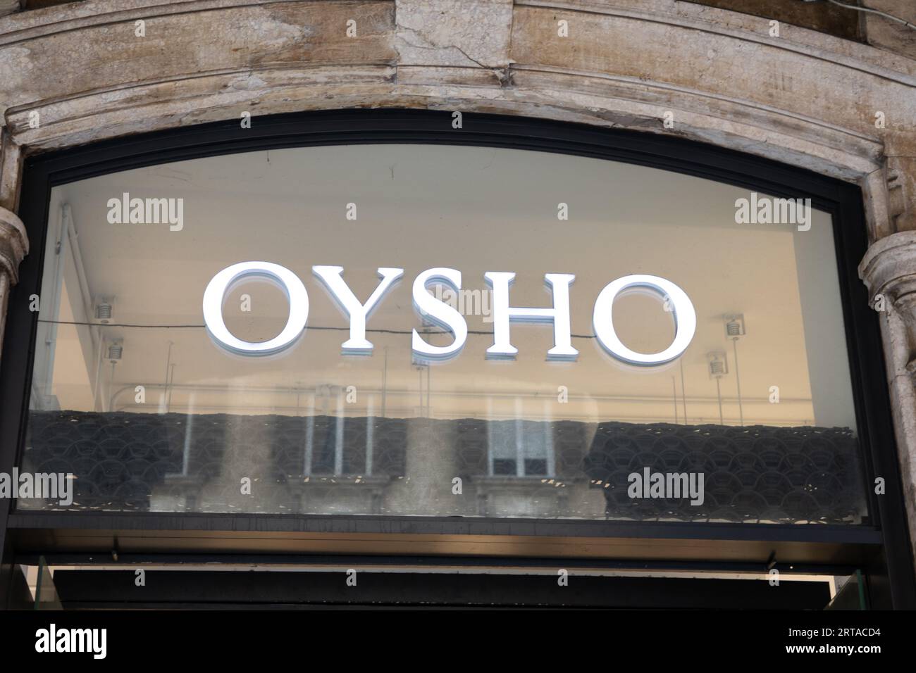 https://c8.alamy.com/comp/2RTACD4/milan-italy-09-06-2023-oysho-sport-brand-text-facade-entrance-store-signage-and-logo-sign-on-chain-shop-wall-facade-2RTACD4.jpg