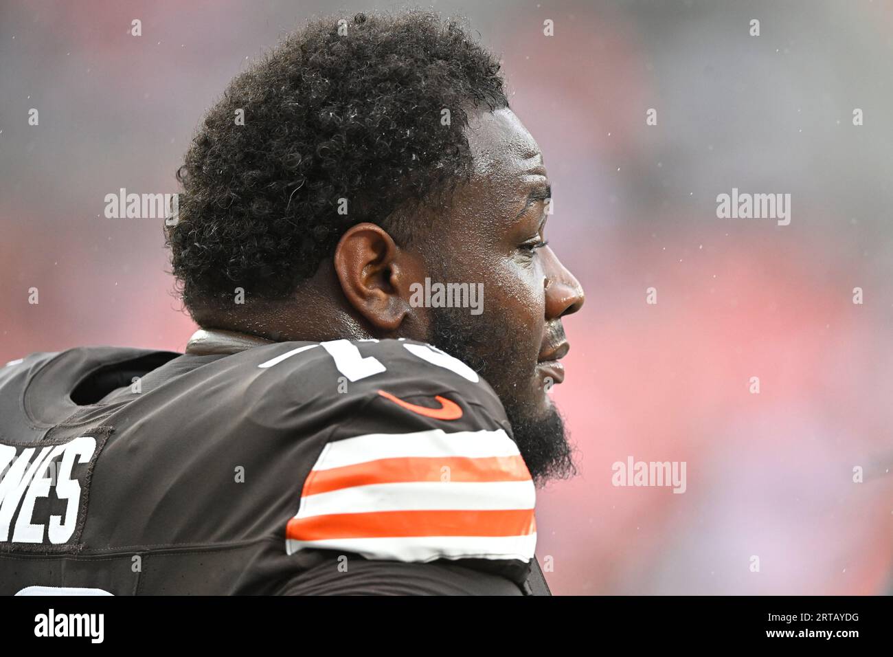 Cleveland Browns offensive tackle Dawand Jones (74) blocks during a  preseason NFL football game against the Washington Commanders on Friday,  Aug. 11, 2023, in Cleveland. Washington won 17-15. (AP Photo/David Richard  Stock Photo - Alamy