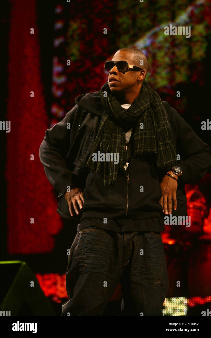 Jay z at glastonbury 2008 hi-res stock photography and images - Alamy