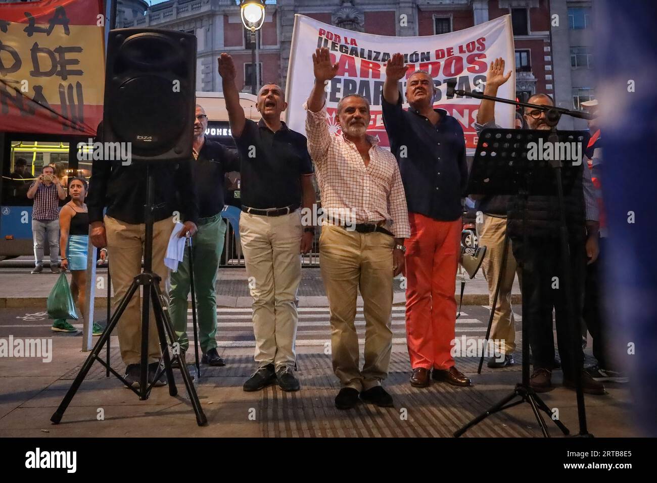 Madrid, Spain. 11th Sep, 2023. A group of Falangists perform a fascist salute during the rally. The Spanish Falange, a far-right group, gathered in front of the Blanquerna Catalan bookstore and cultural center located on Alcala Street in Madrid to demand the illegalization of separatist parties in Spanish territory. The event was held taking advantage of September 11, the national day of Catalonia, also known as Diada. Credit: SOPA Images Limited/Alamy Live News Stock Photo