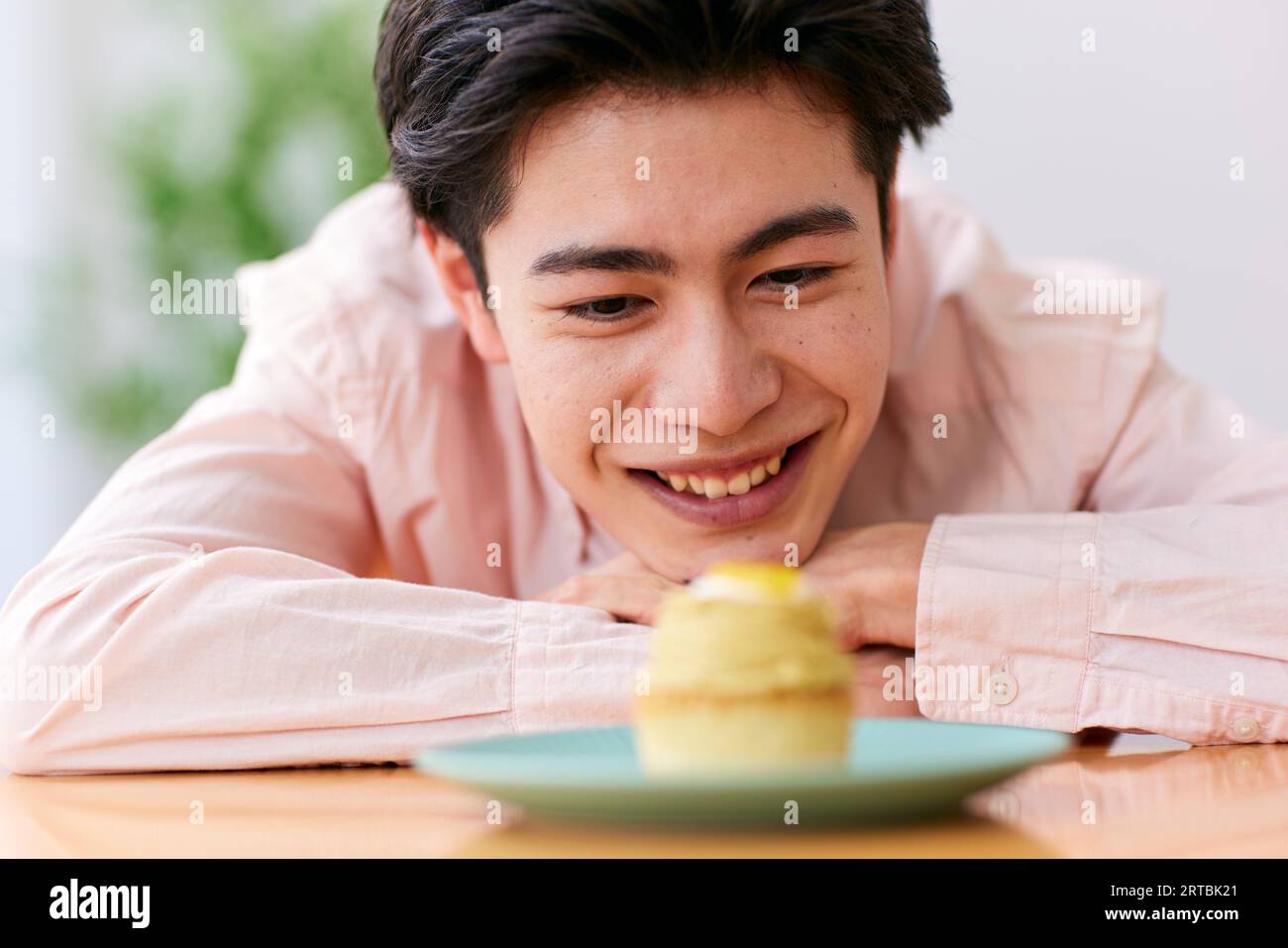 Japanese man eating at home Stock Photo Alamy