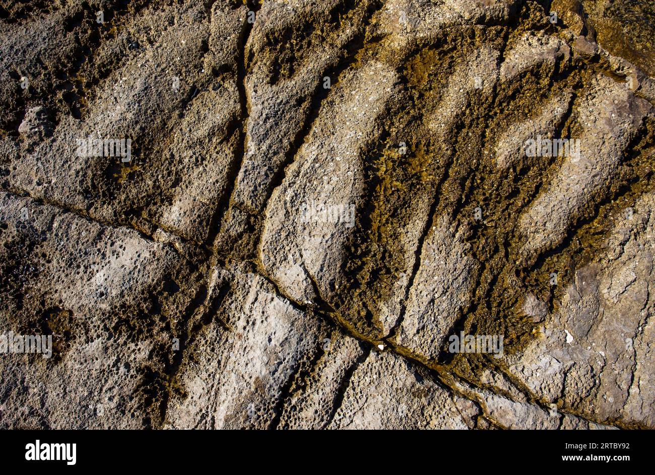 Gaps in rock hi-res stock photography and images - Alamy