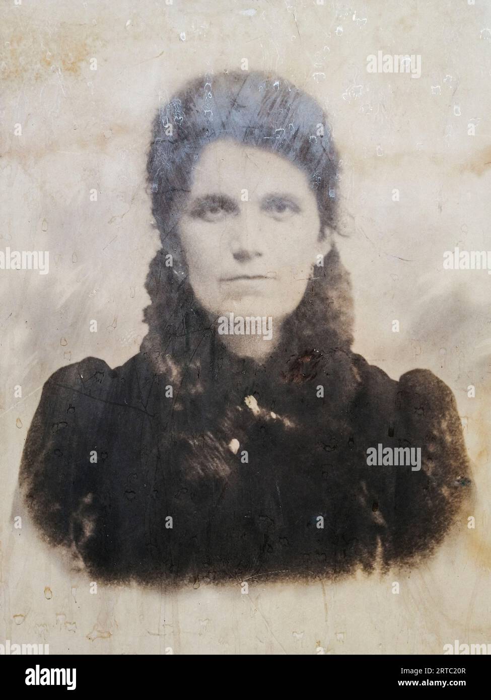 Italy, d'Ale, antiques Fair, 1920s portrait Stock Photo Alamy