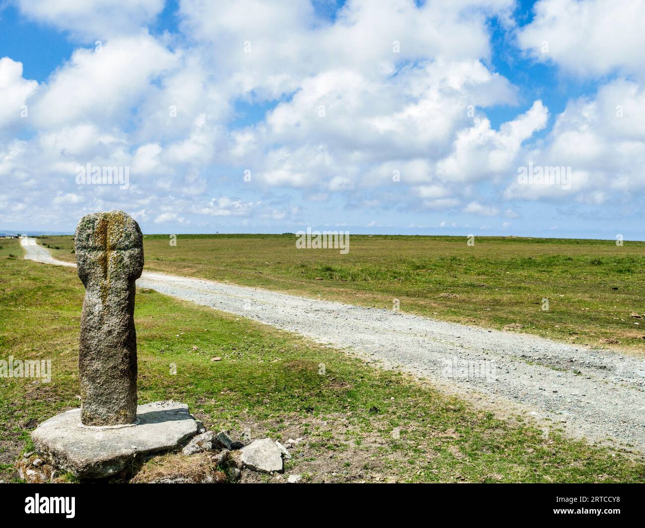 Middlemoor Cross, a wayside cross standing beside a track on Bodmin Moor, Cornwall. Stock Photo