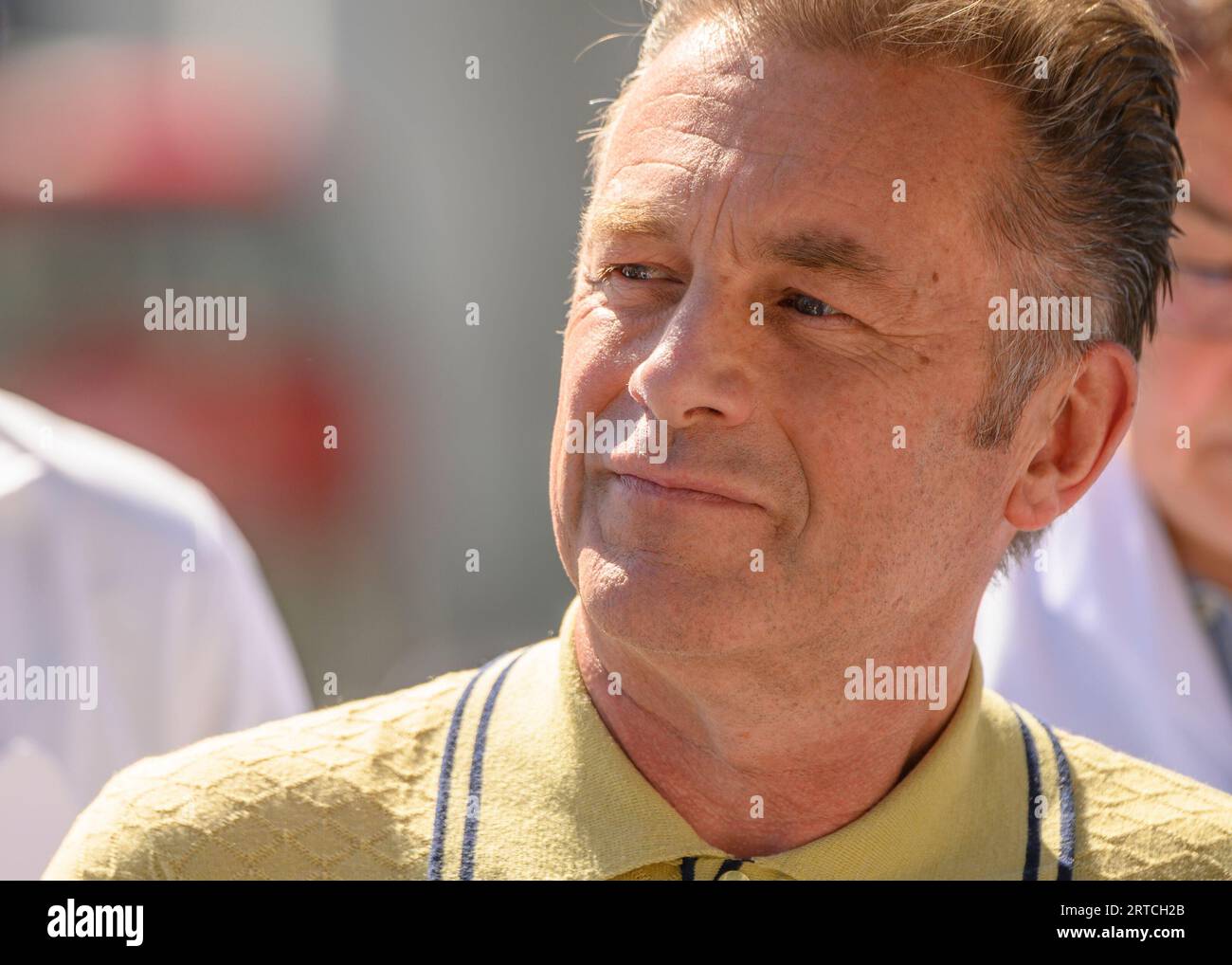 TV nature presenter Chris Packham in Parliament Square to protest against the granting of new licenses for oil extraction. London, UK. 4th Sep, 2023. Stock Photo