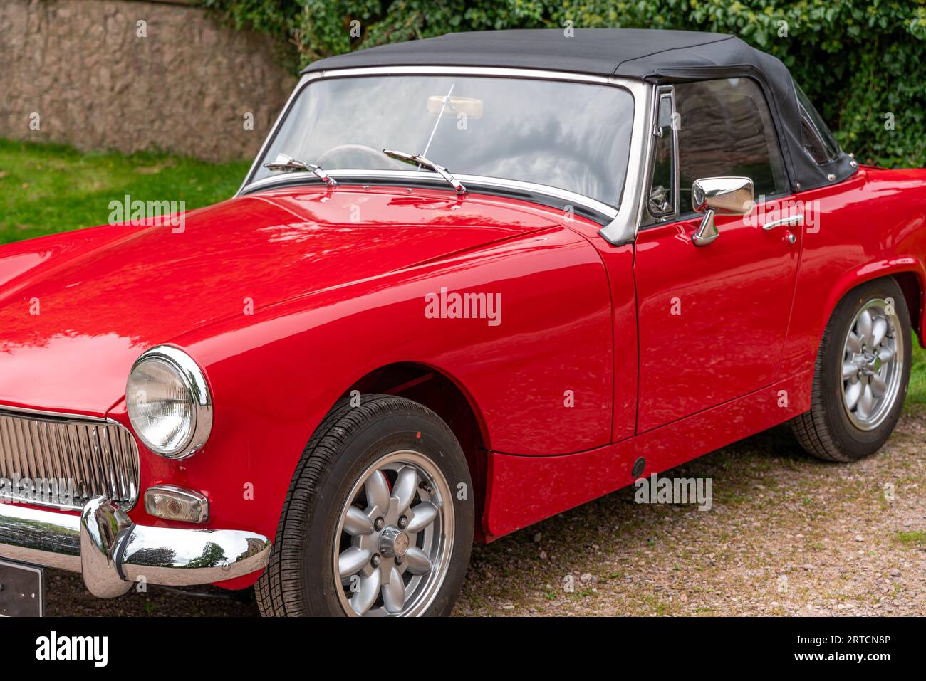 Roadster foliage hi-res stock photography and images - Alamy