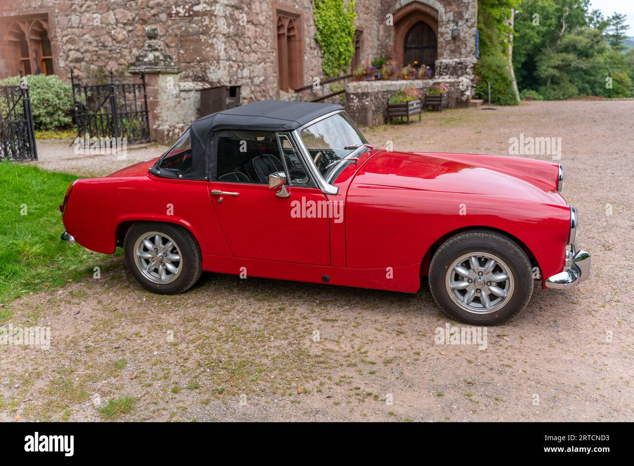 Luxury drive hi-res stock photography and images - Alamy