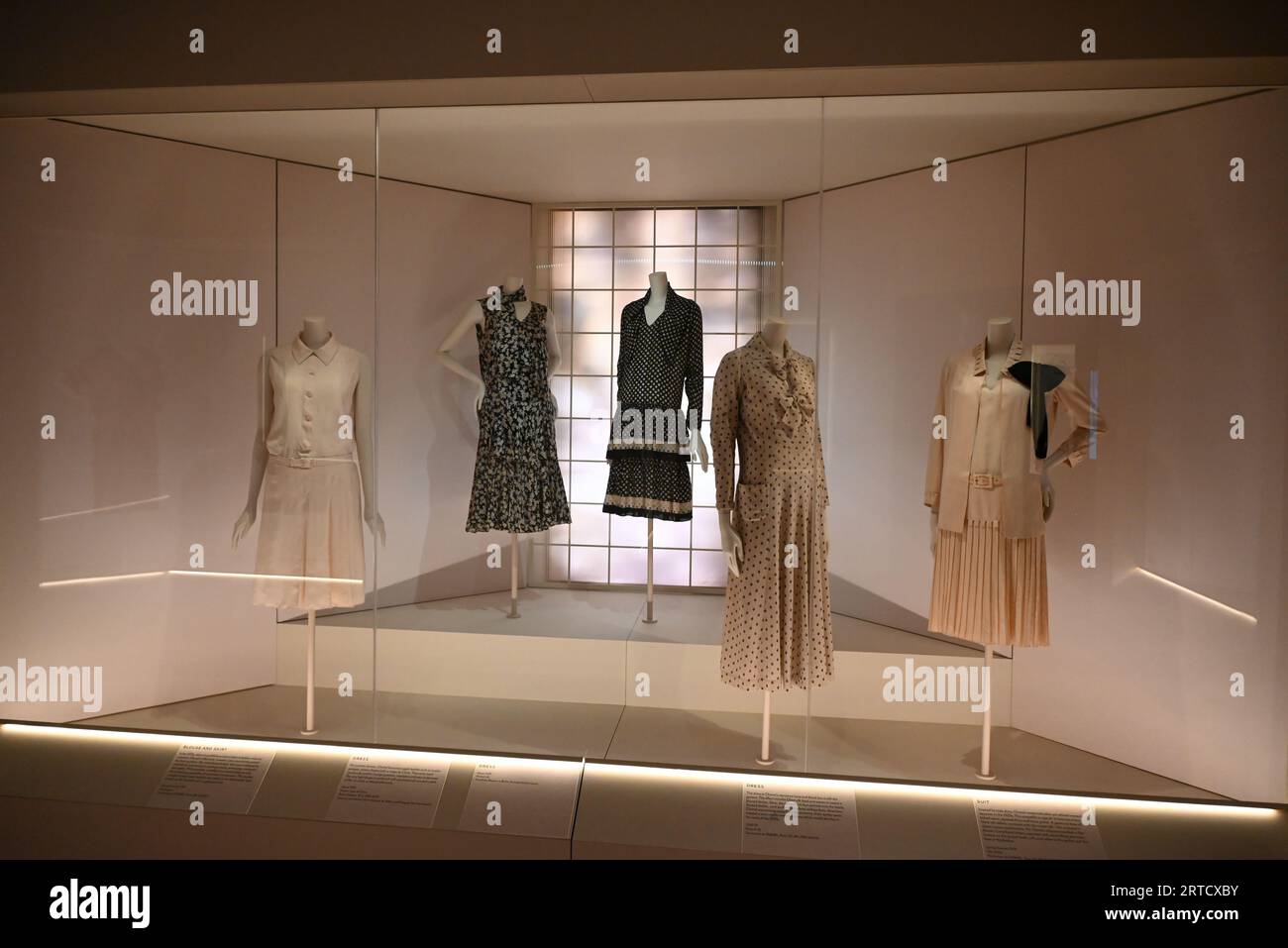 Palais Galliera - Gabrielle Chanel: Fashion Manifesto - Story of a City