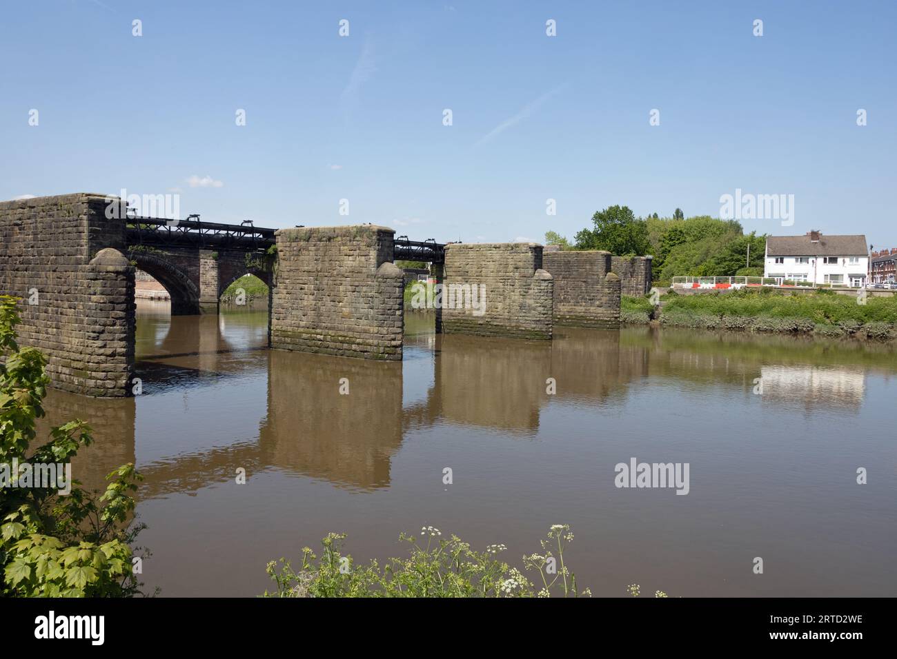 Penwortham railway bridge hires stock photography and images Alamy