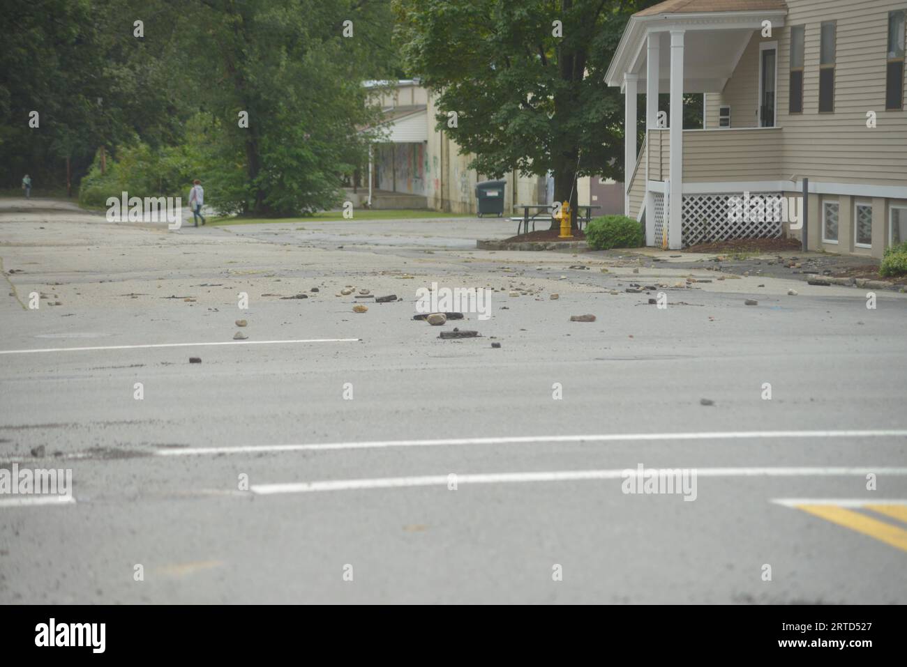 Leominster, MA, USA. 12th Sep, 2023. The morning after major flooding from 10 inches of rain residents clean up and assess the damage, while others are evacuated because the Barret Pond dam may not be structurally sound. (Credit Image: © Kenneth Martin/ZUMA Press Wire) EDITORIAL USAGE ONLY! Not for Commercial USAGE! Stock Photo