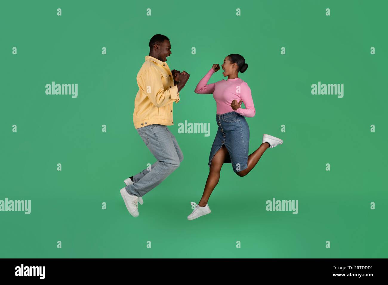African american millennial man woman hi-res stock photography and ...