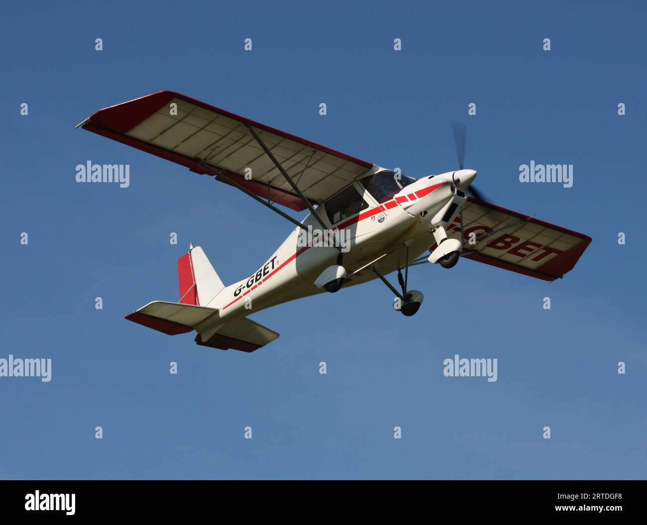 Ikarus C42 ultralight aircraft at a grass airfield in the UK Stock Photo -  Alamy