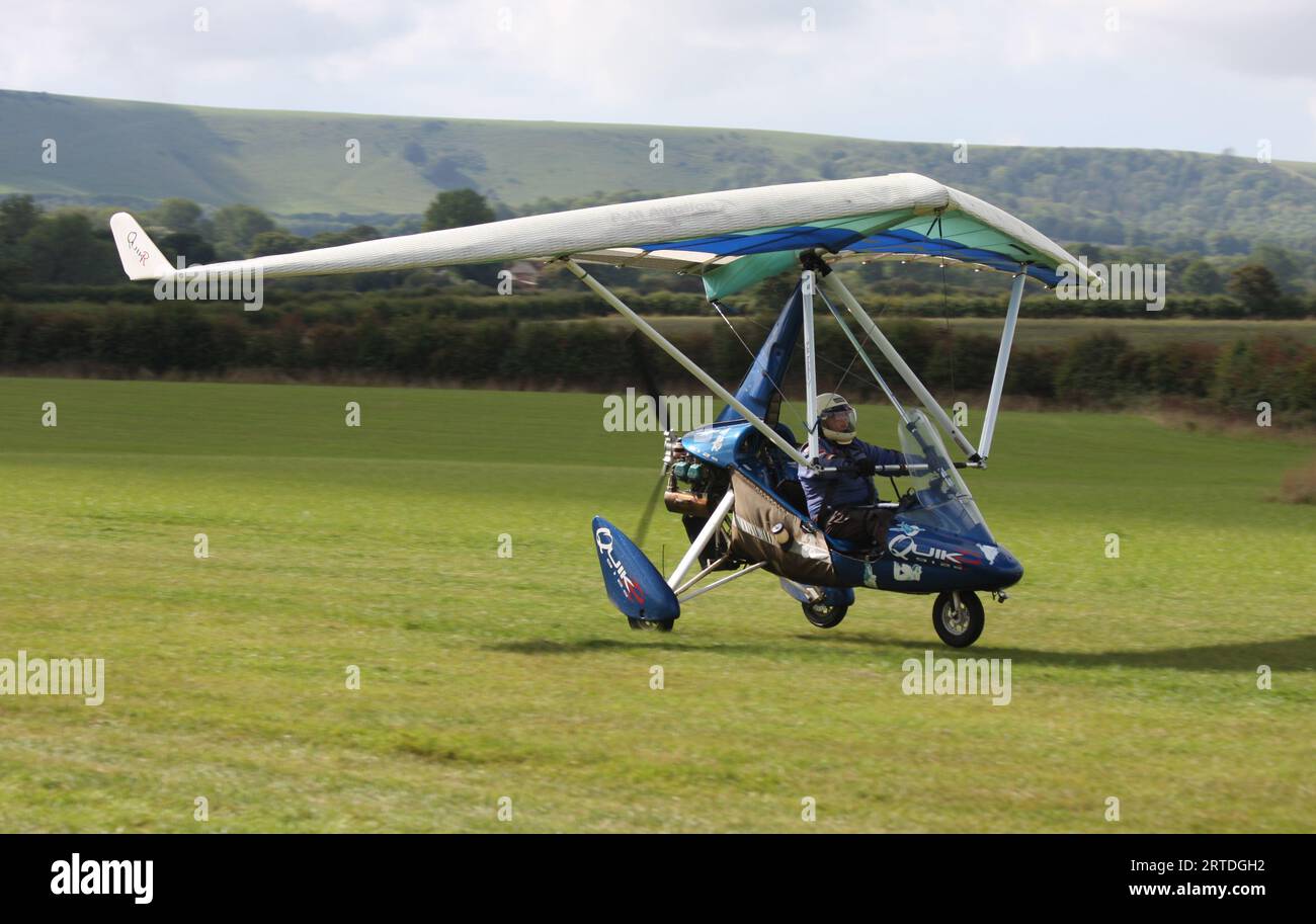 Microlight landing hi-res stock photography and images - Alamy