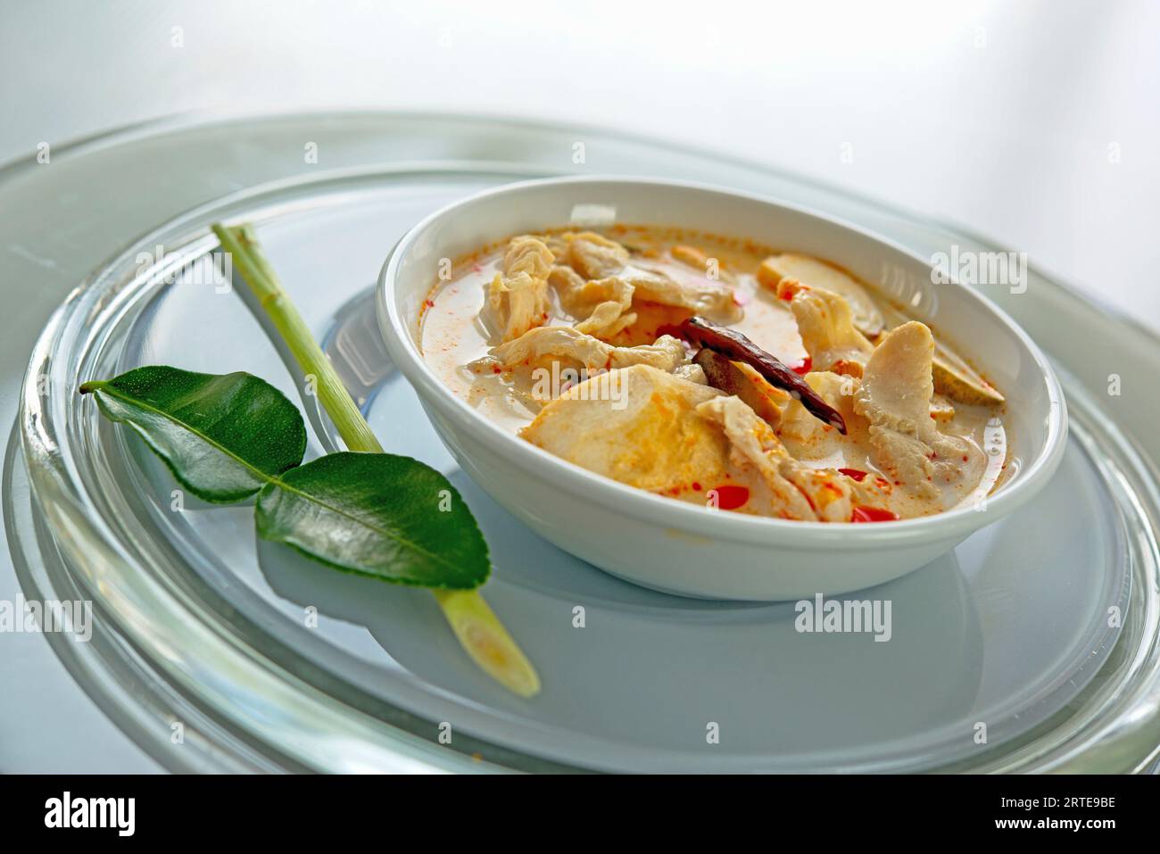 Tom Ka Gai (Thai coconut chicken soup Stock Photo - Alamy
