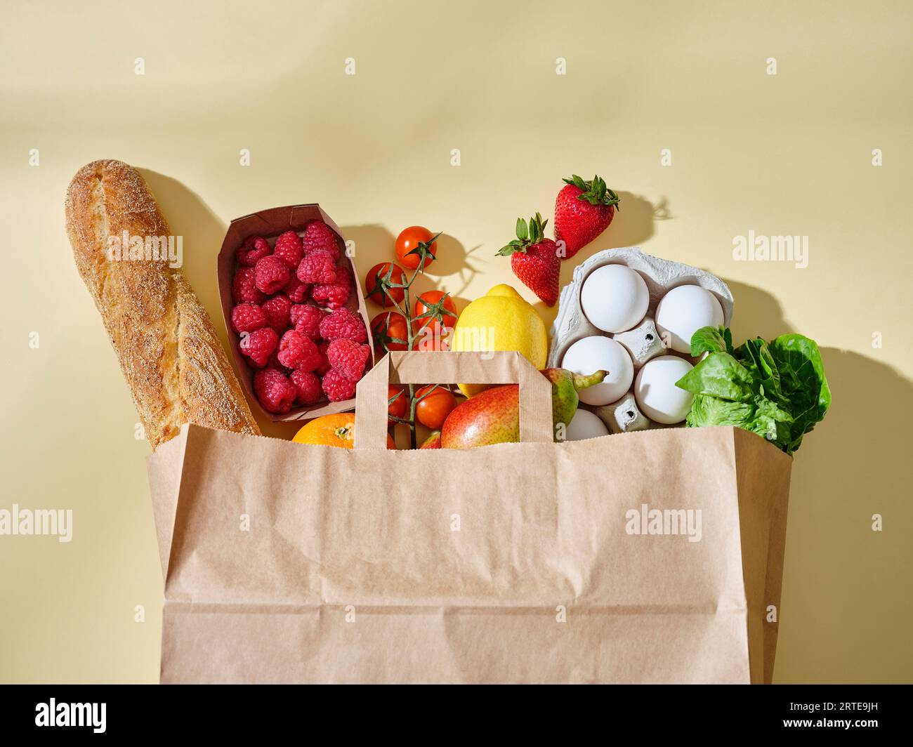 Paper grocery bag with organic foods Stock Photo Alamy