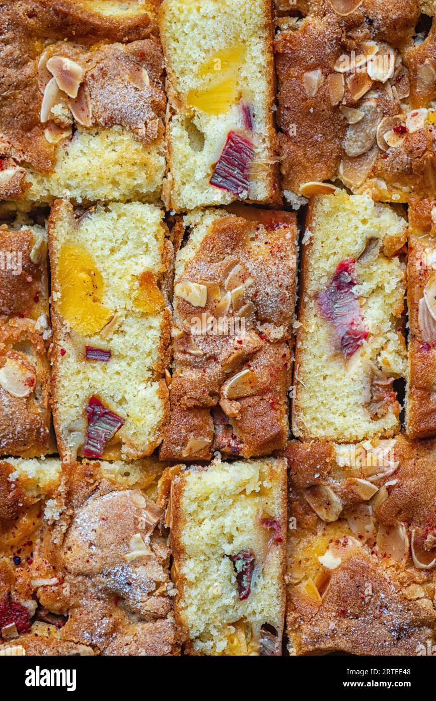 Rhabarber-Pudding-Kuchen Stock Photo