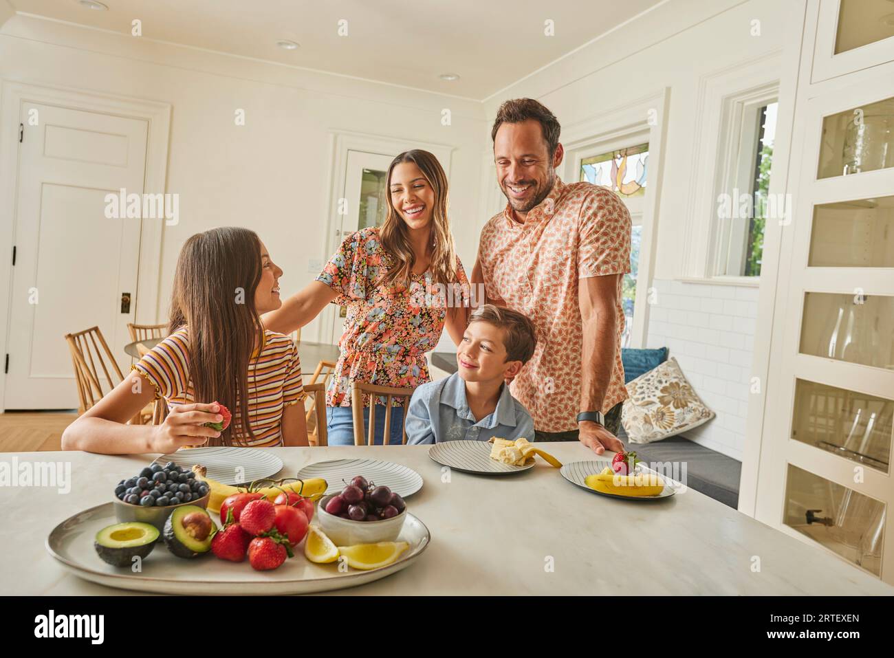Two boys two girls smiling hi-res stock photography and images - Alamy