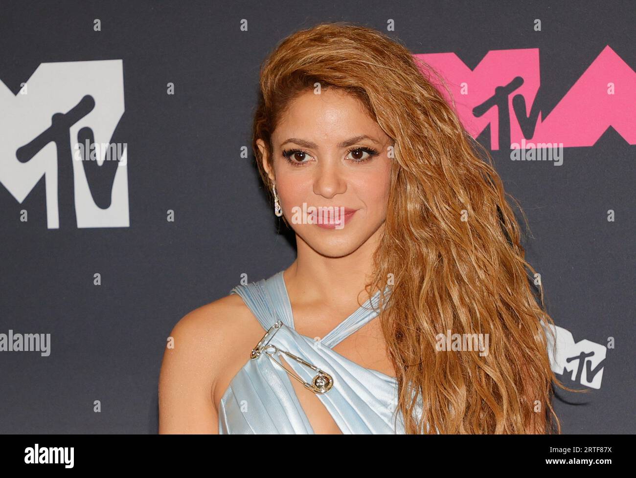Newark, United Stated. 12th Sep, 2023. Shakira arrives in the press
