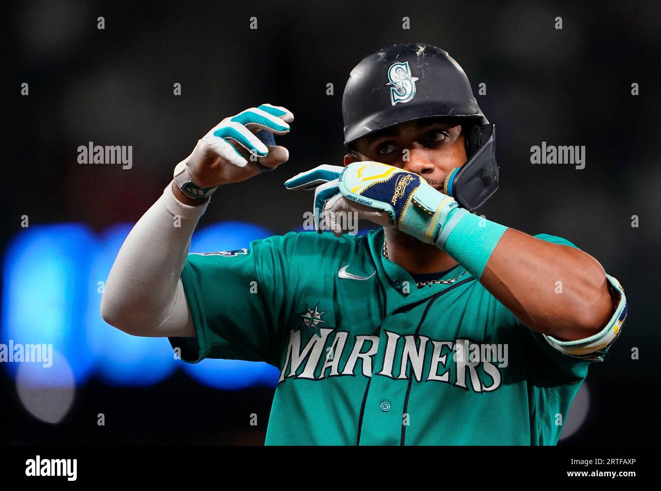 Mariners Teal Tuesday