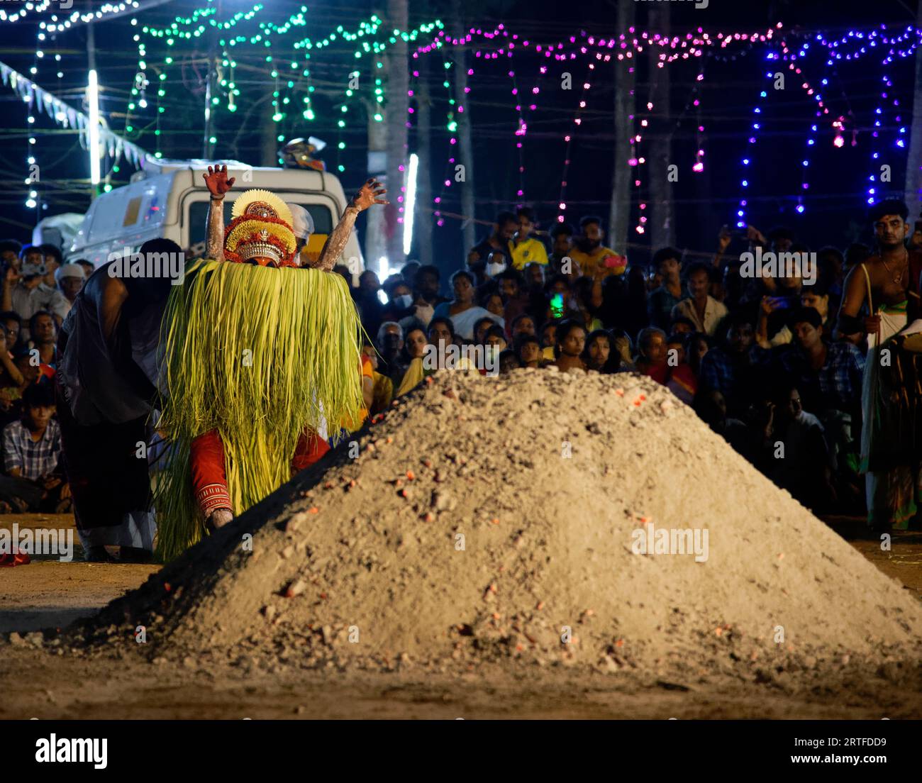 Capturing the Soul of Kerala: Theyyam Dances Unveiled. Celebrating the Vibrant Traditions of Kerala's Theyyam Dances Stock Photo