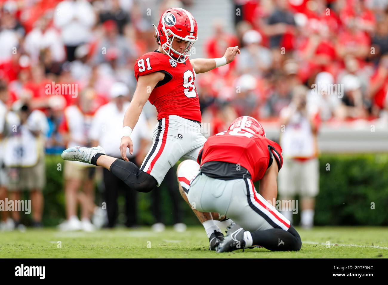 Athens, United States. 09th Sep, 2023. Bulldogs place kicker