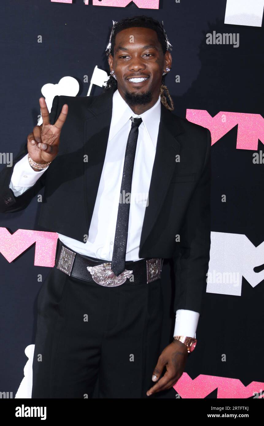 Offset rapper hi-res stock photography and images - Alamy